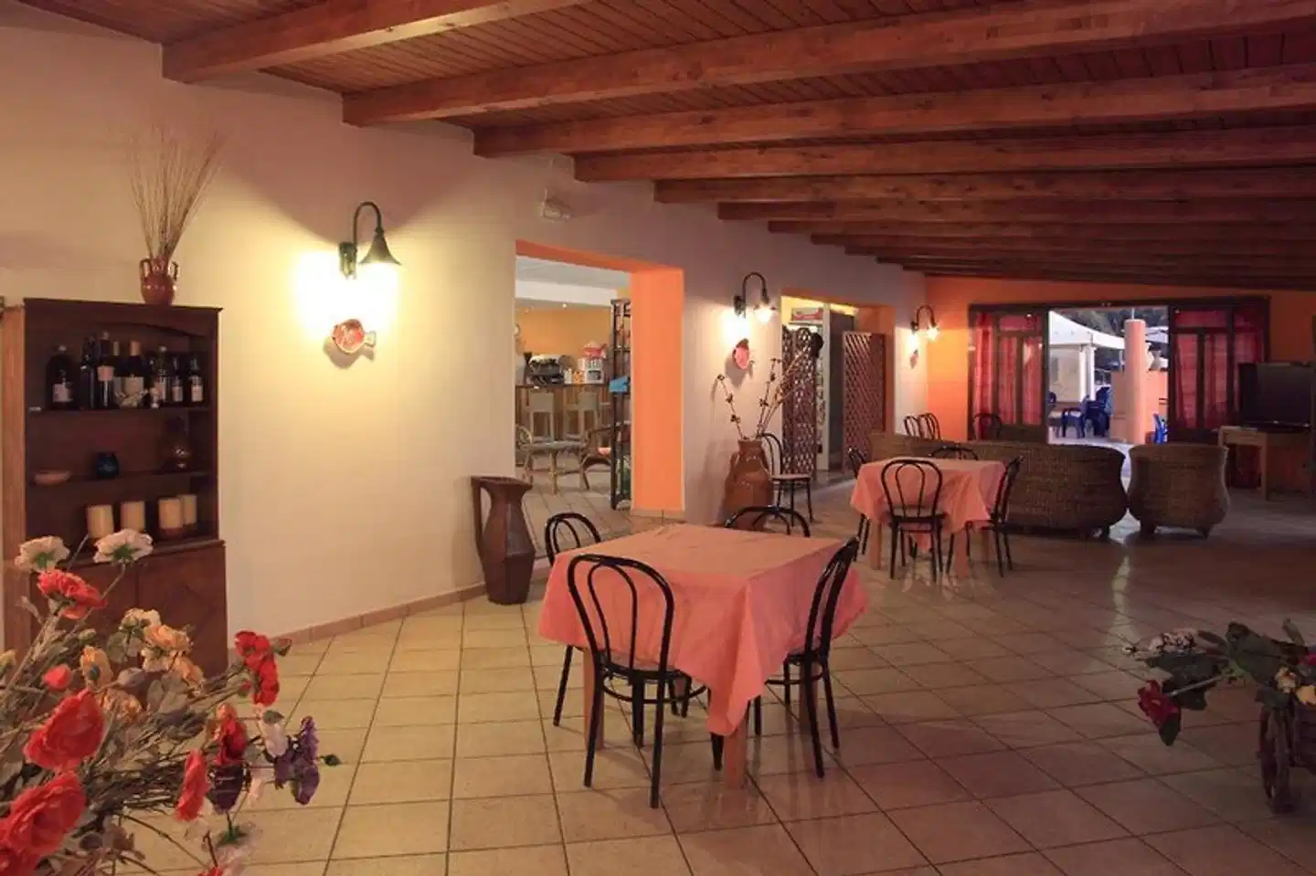 Villaggio Athragon Lobby