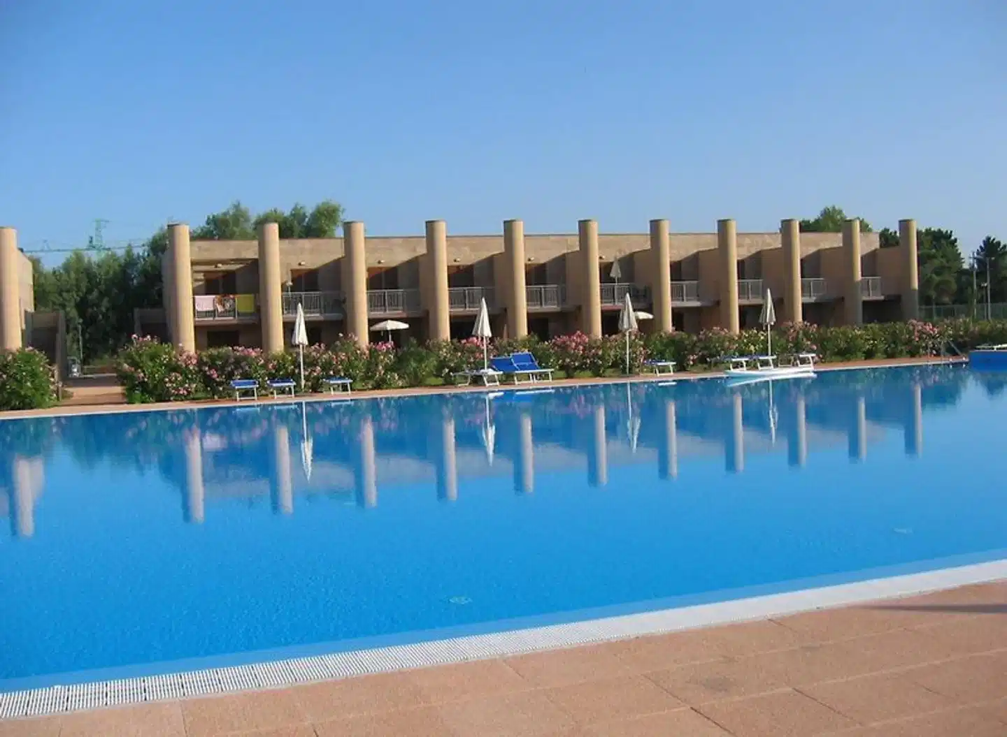 Cosmopolitan Golf & Beach Resort Pool
