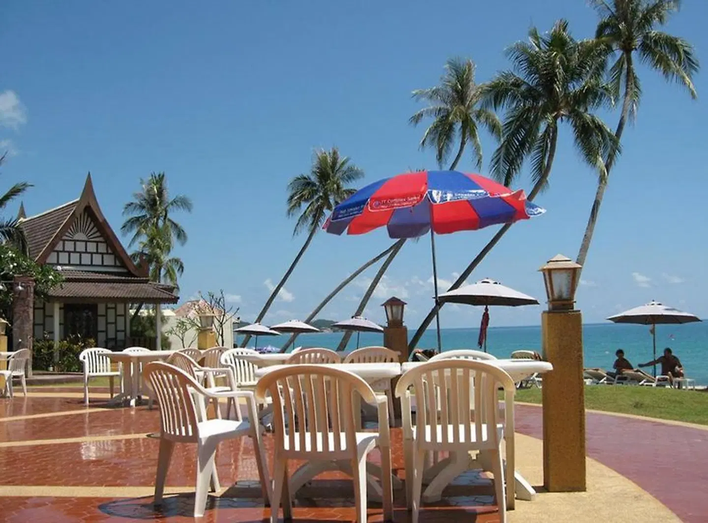Floral Hotel Aura Samui Best Beach Terrasse
