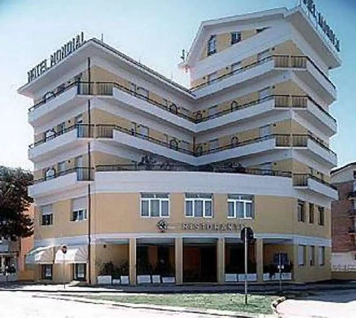 Hotel Mondial Roma Aussenansicht