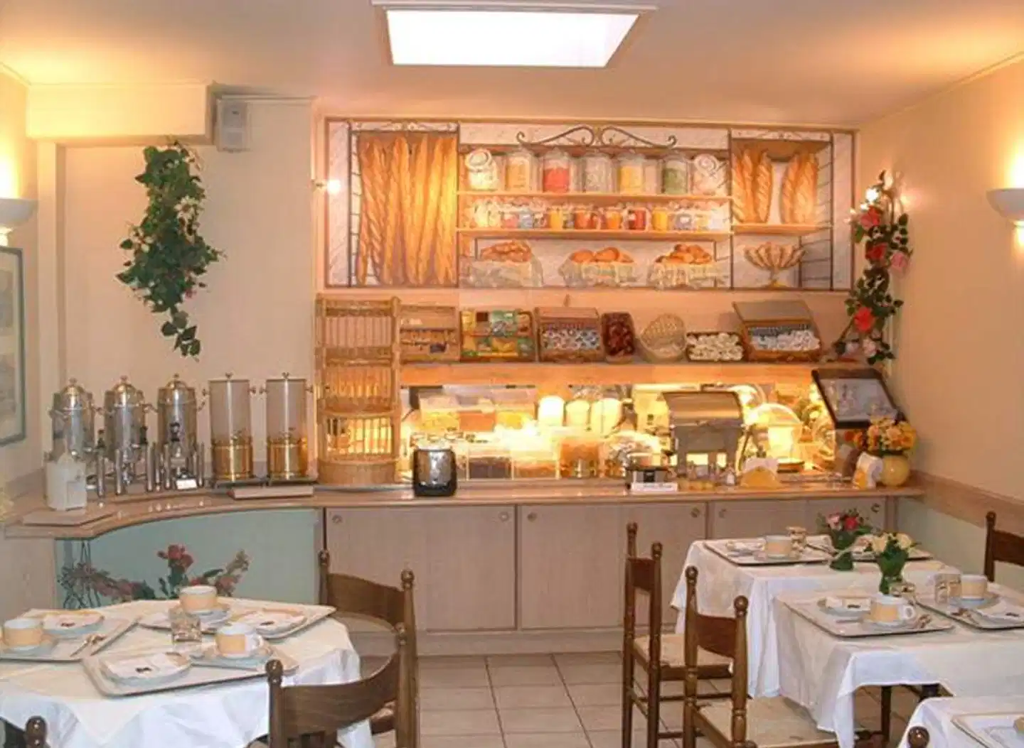 Comfort Hotel Nation Pere Lachaise Paris 11 Restaurant