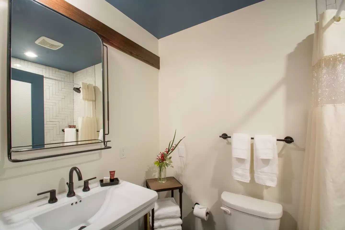 The Old No. 77 Hotel & Chandlery