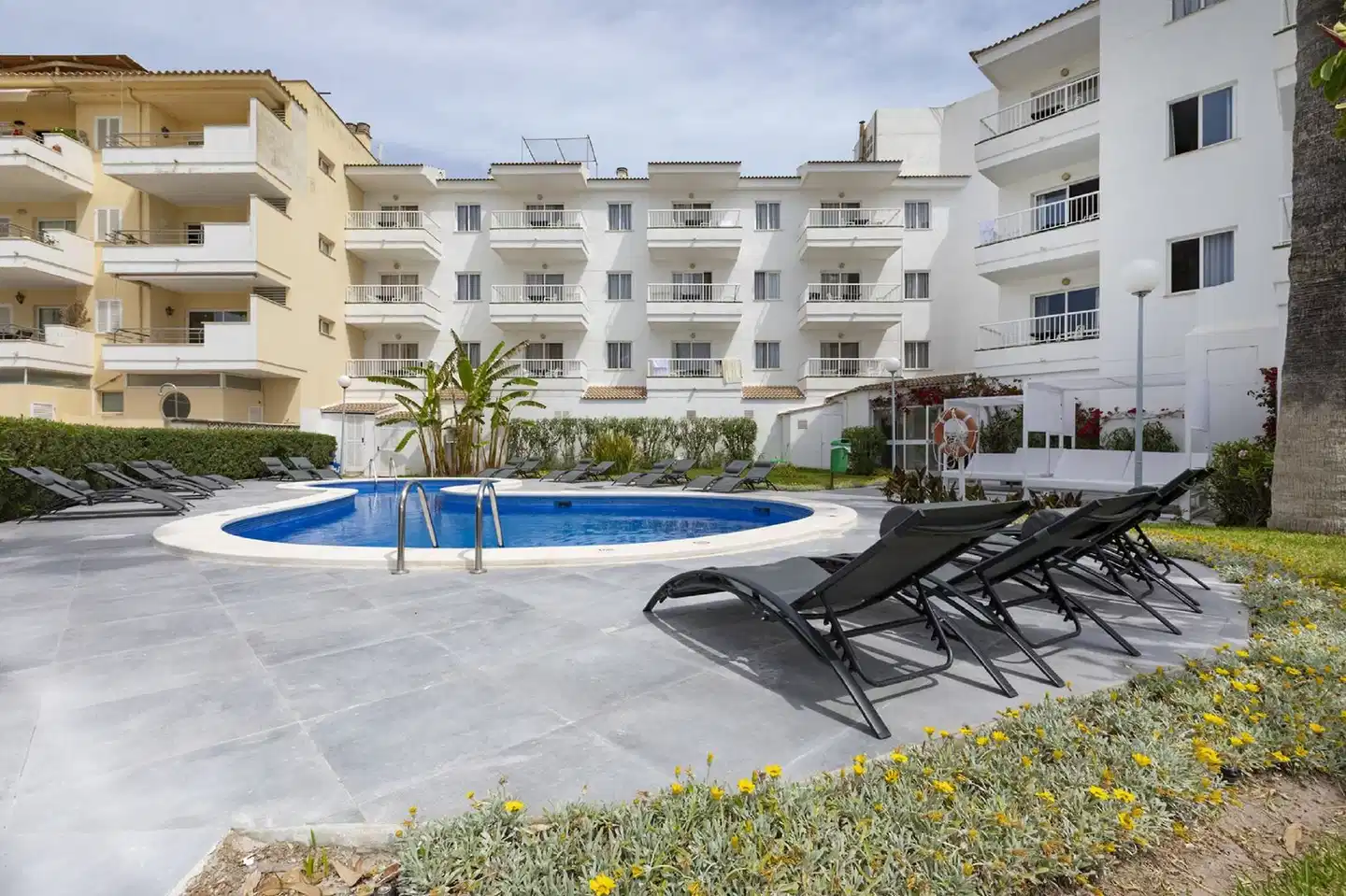 Sand Beach Pool