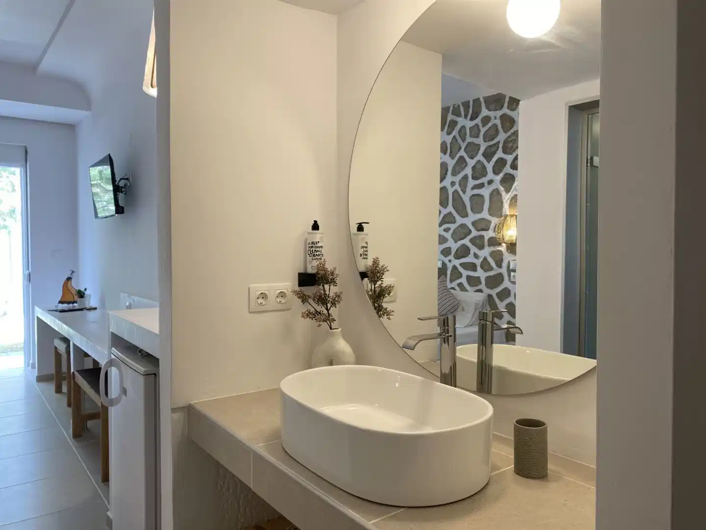 Ladiko Inn Hotel Wohnbeispiel