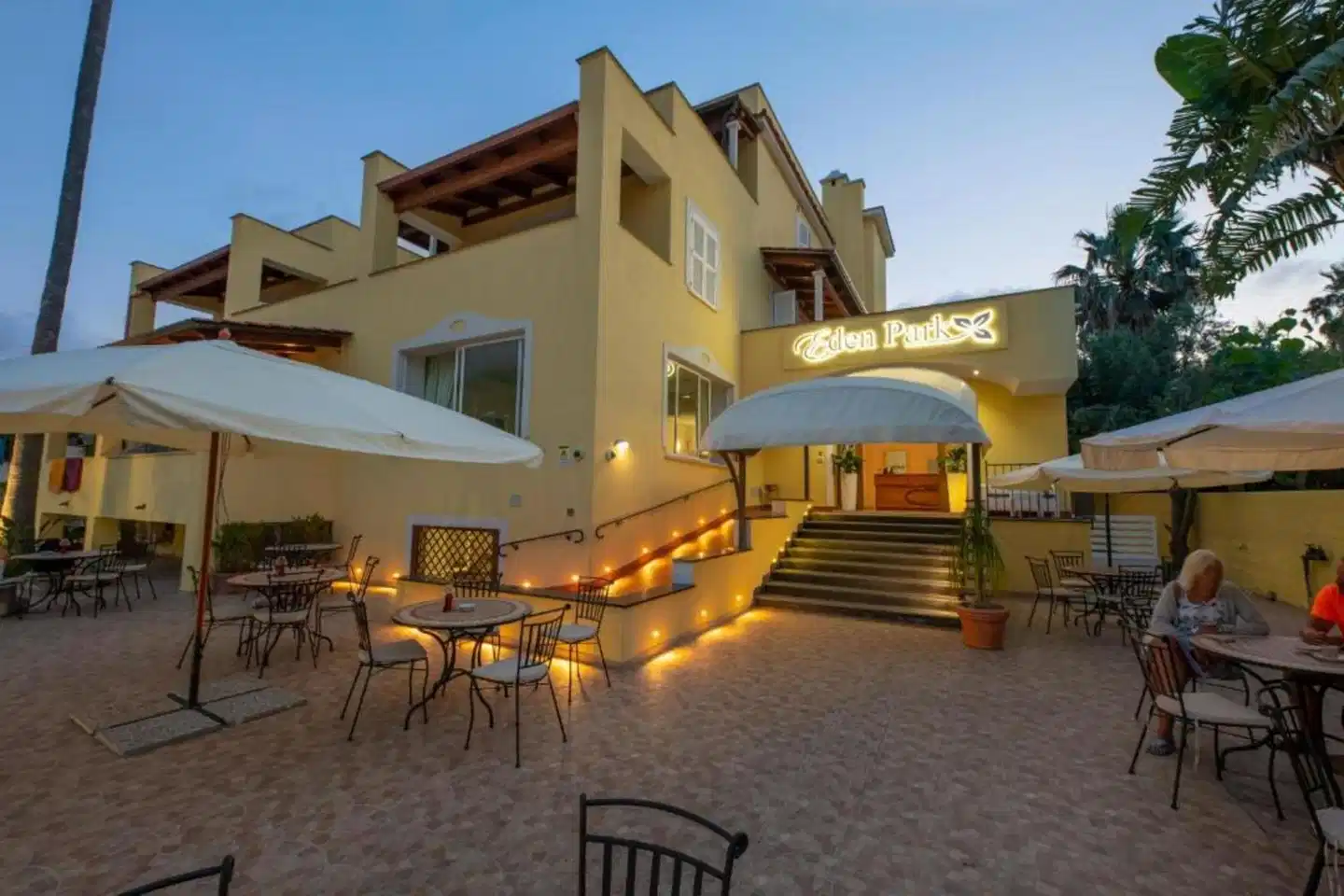 Hotel Eden Park Aussenansicht