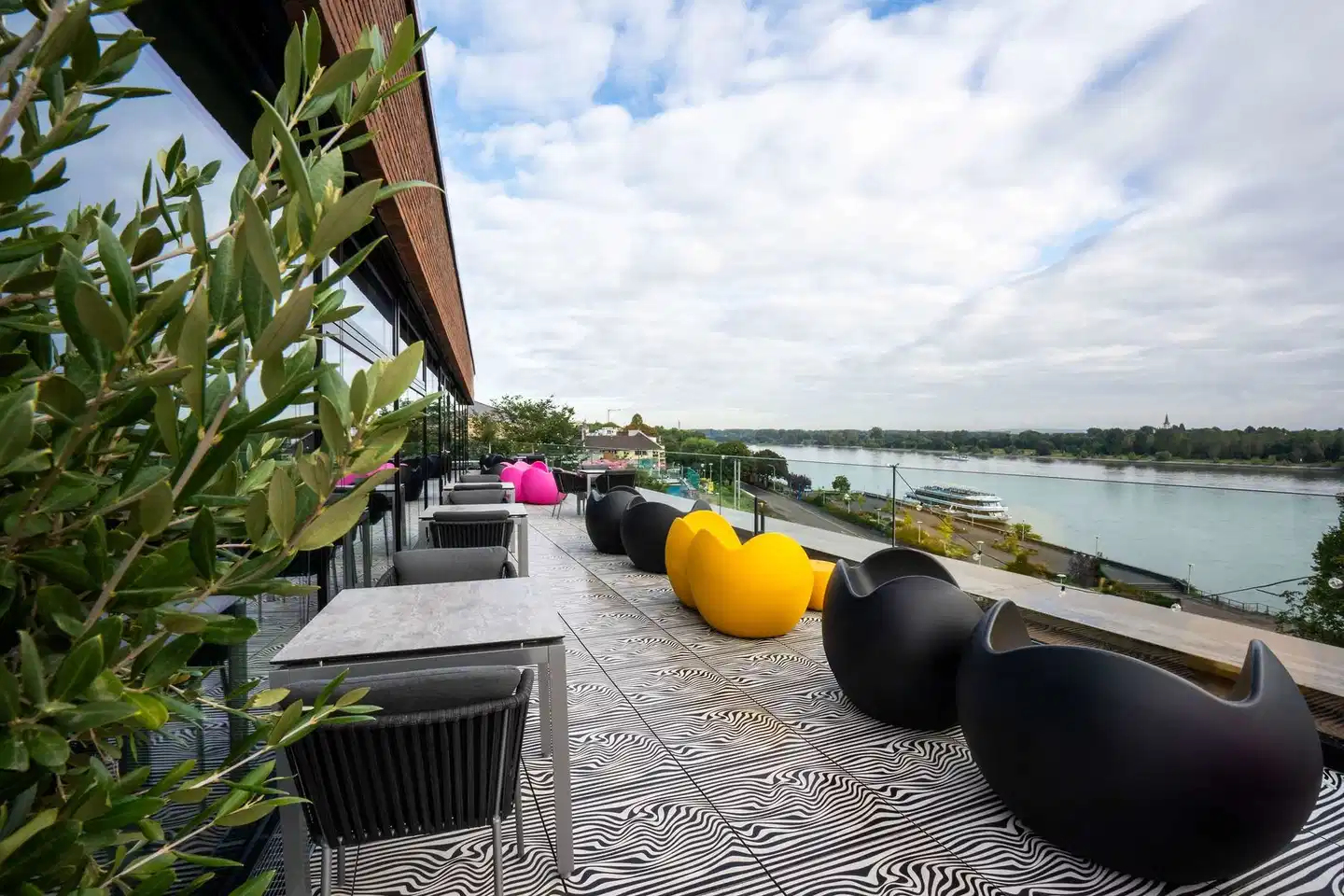 Prize by Radisson, Bonn City Terrasse