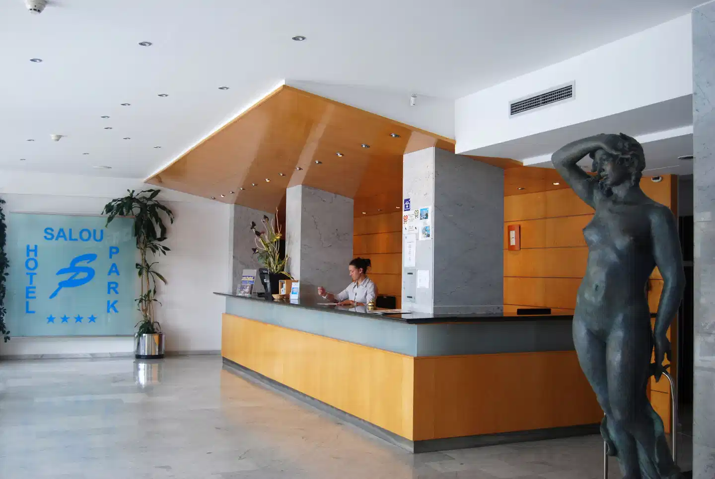 4R Salou Park Lobby