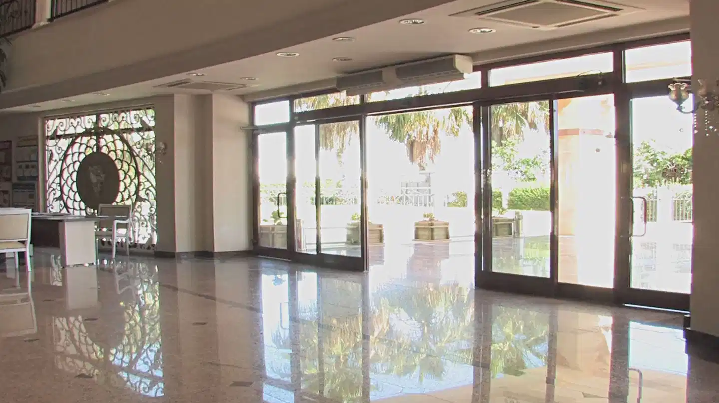 Side Royal Paradise Lobby