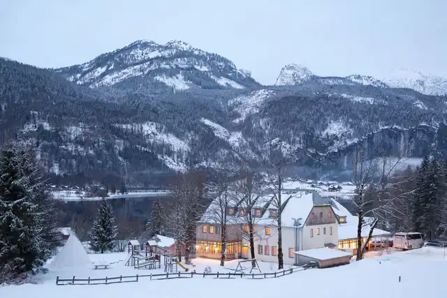 JUFA Grundlsee Aussenansicht