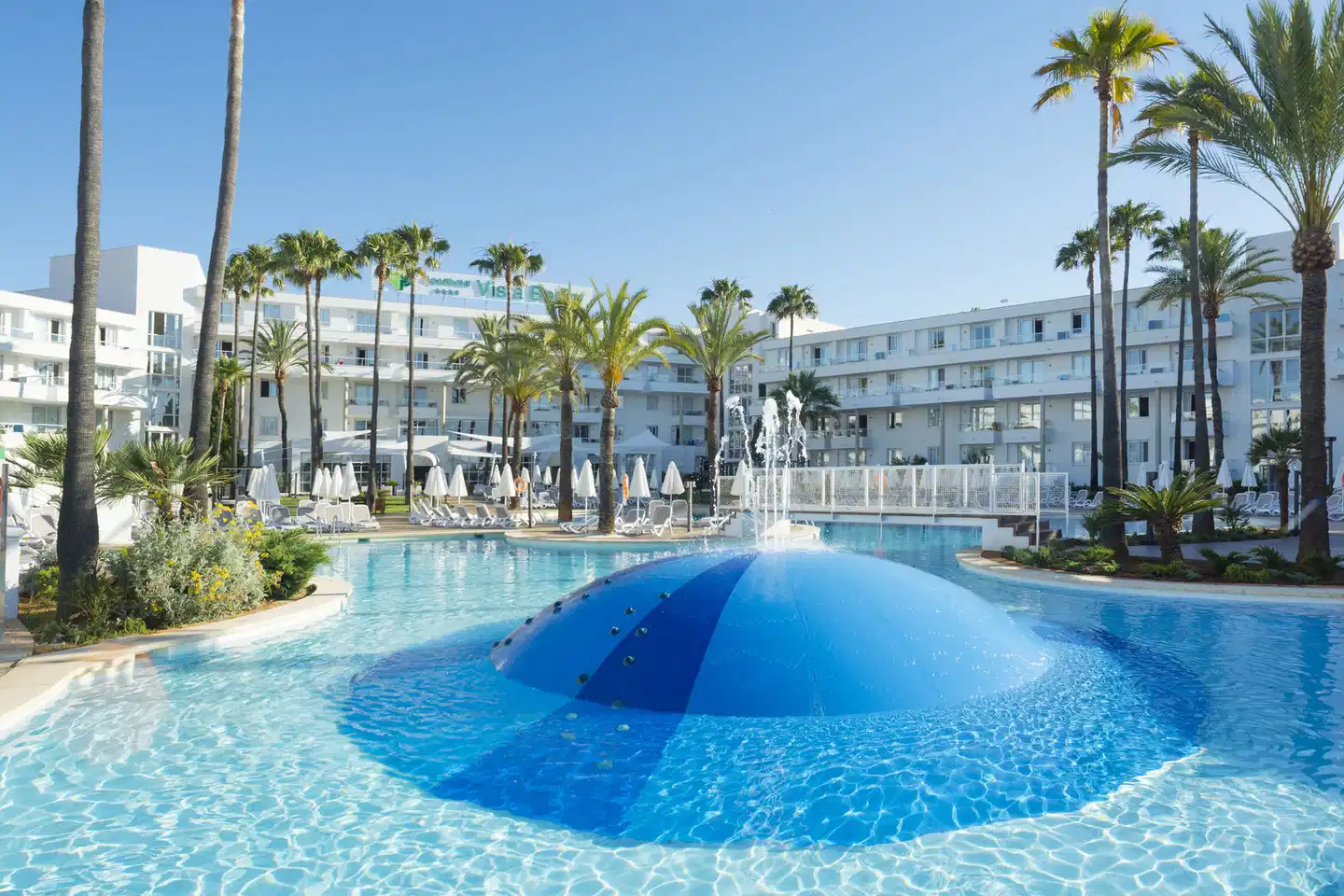 Protur Vista Badía Aparthotel Pool