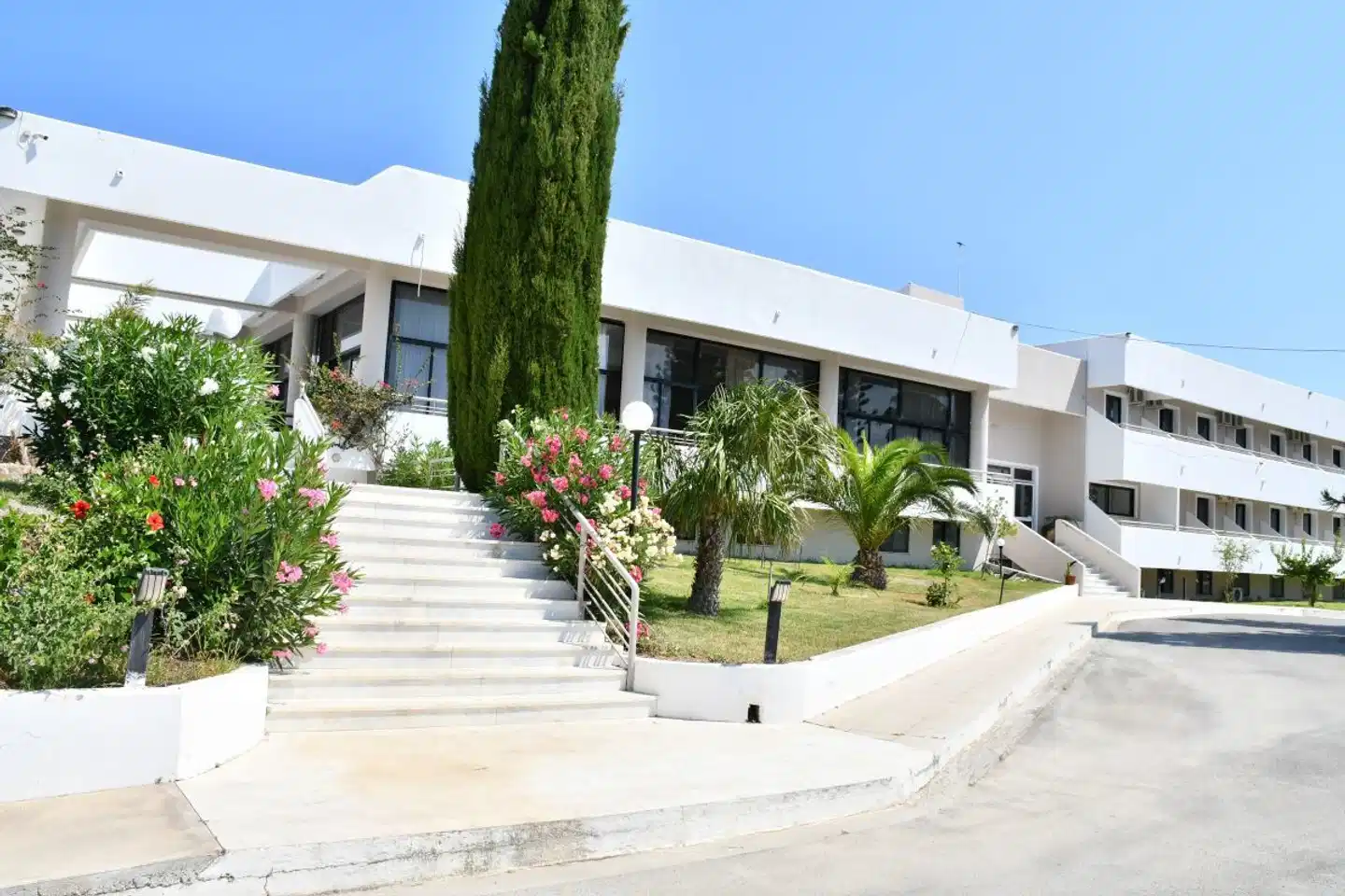 CAVO MEDITERRANEO HOTEL Aussenansicht