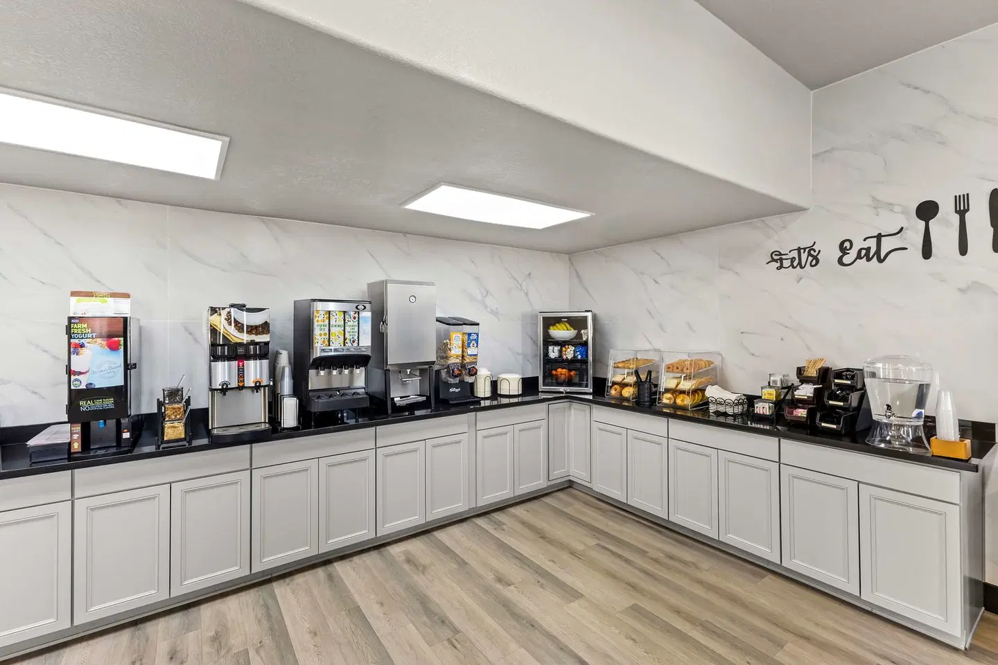 SureStay Hotel by Best Western Phoenix Airport Lobby