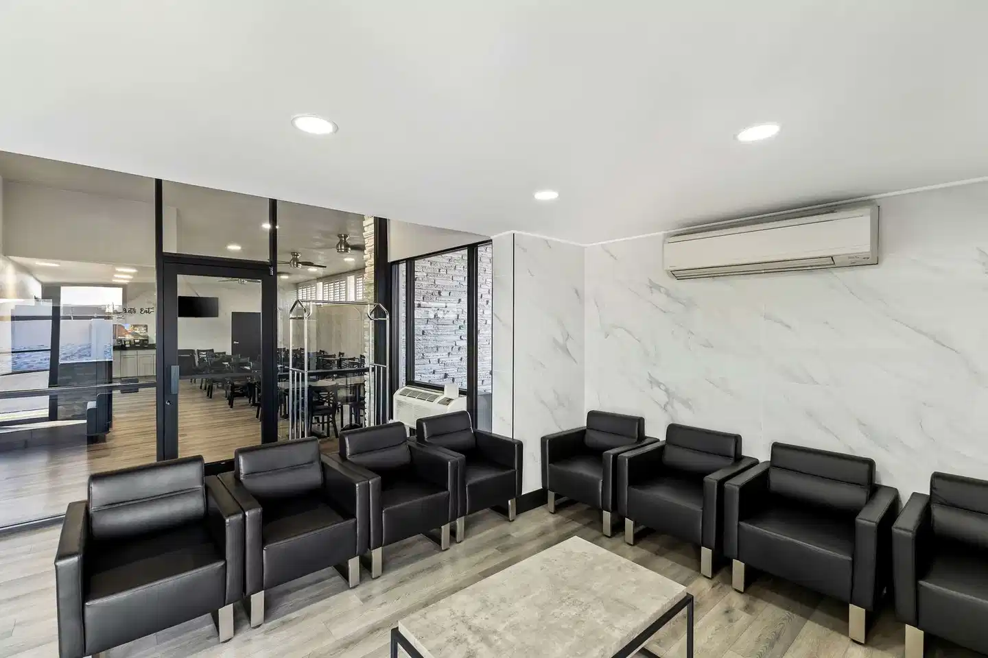 SureStay Hotel by Best Western Phoenix Airport Lobby