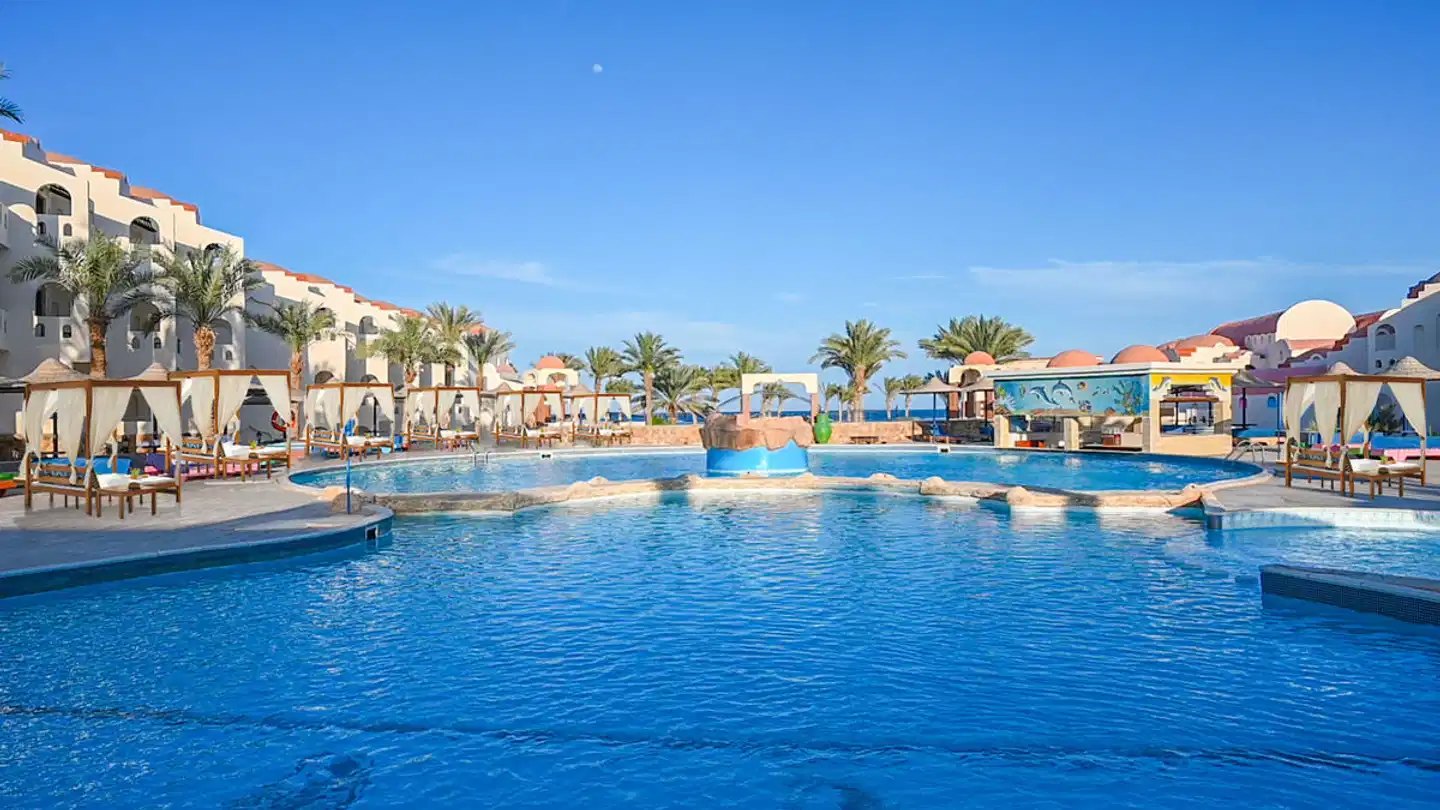 Protels Beach Club & SPA Pool
