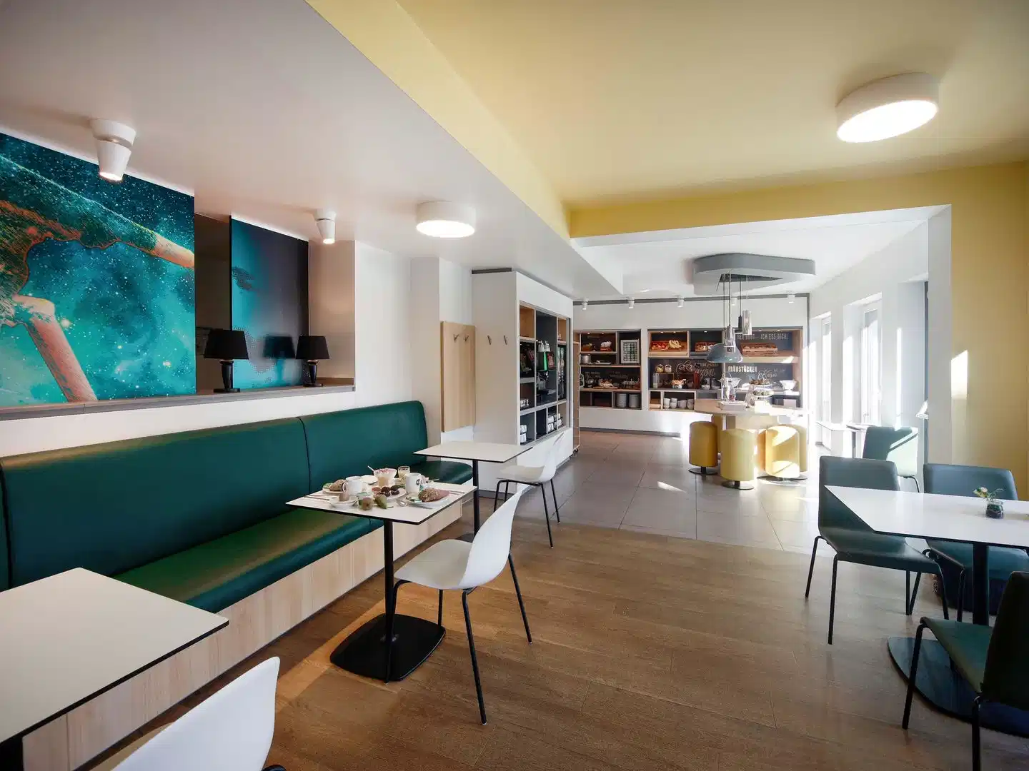 B&B Hotel Jena Lobby