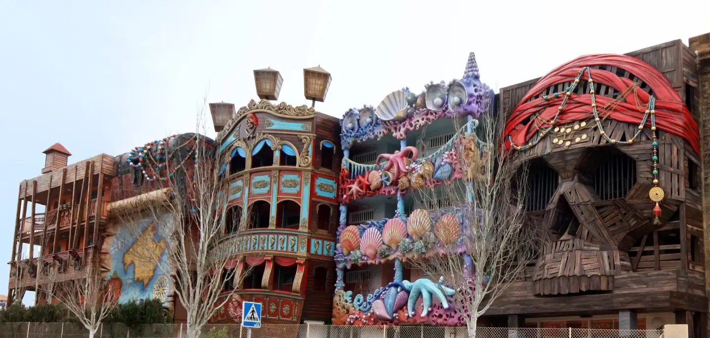 Pirates Village Apartments Aussenansicht