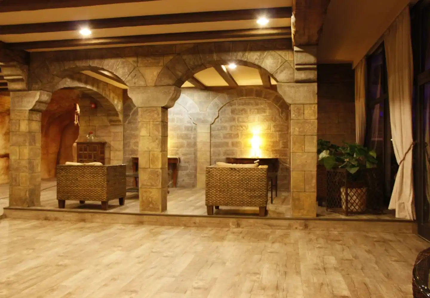 Pirates Village Apartments Lobby