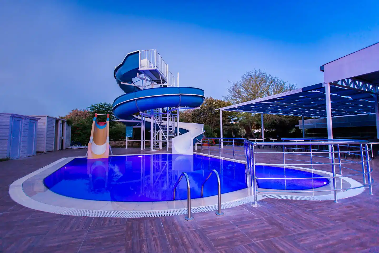 Side Royal Paradise Pool