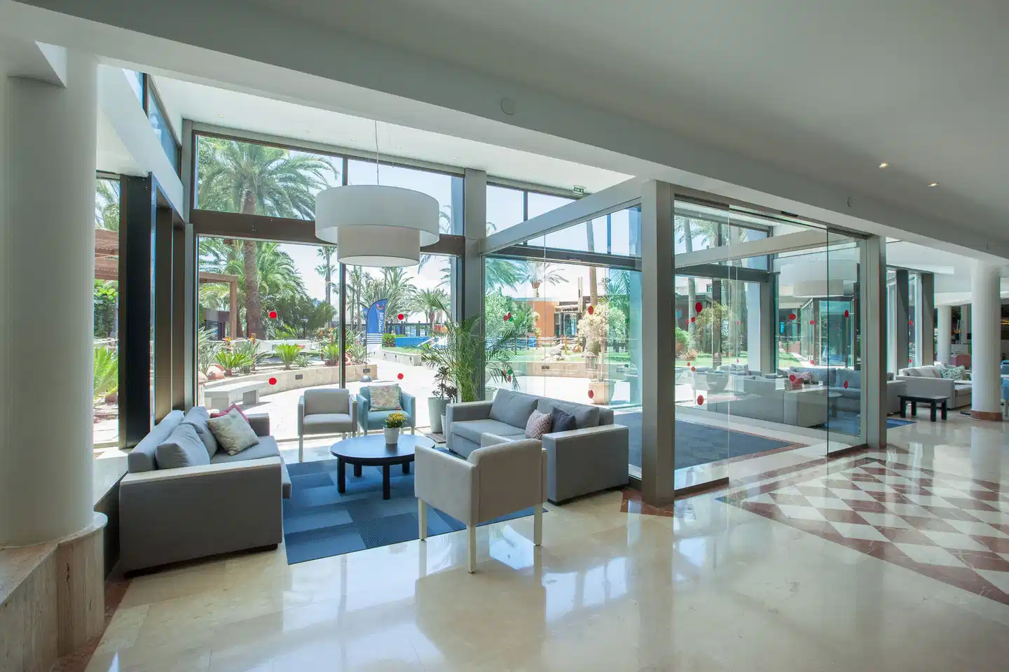 Grupotel Tres Vidas Lobby