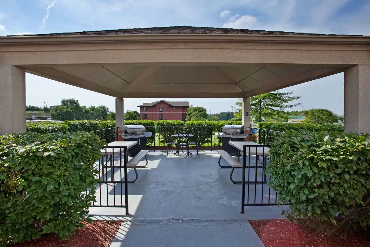Sonesta Simply Suites Pittsburgh Airport Terrasse