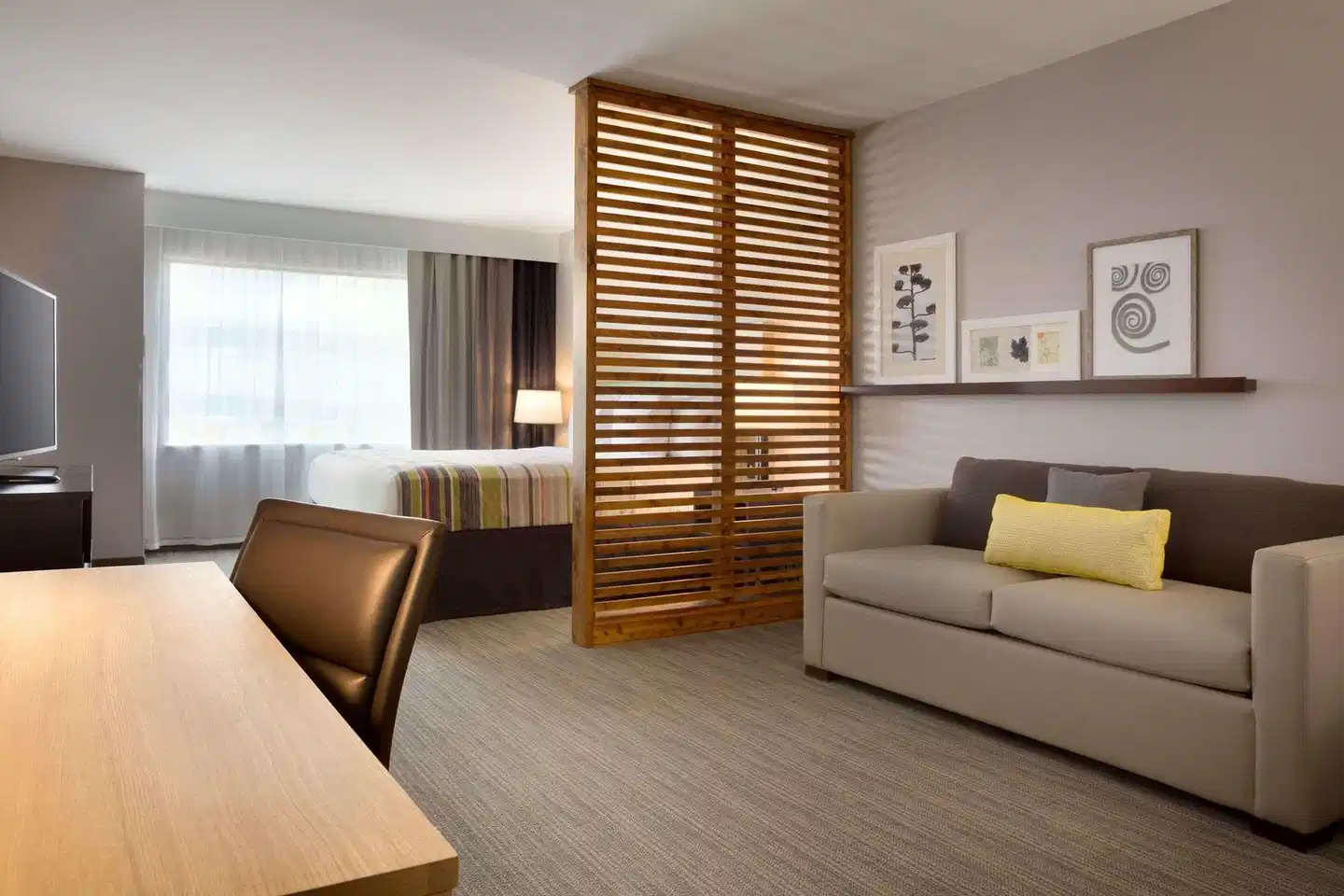 Country Inn & Suites by Radisson Asheville River Arts District Wohnbeispiel