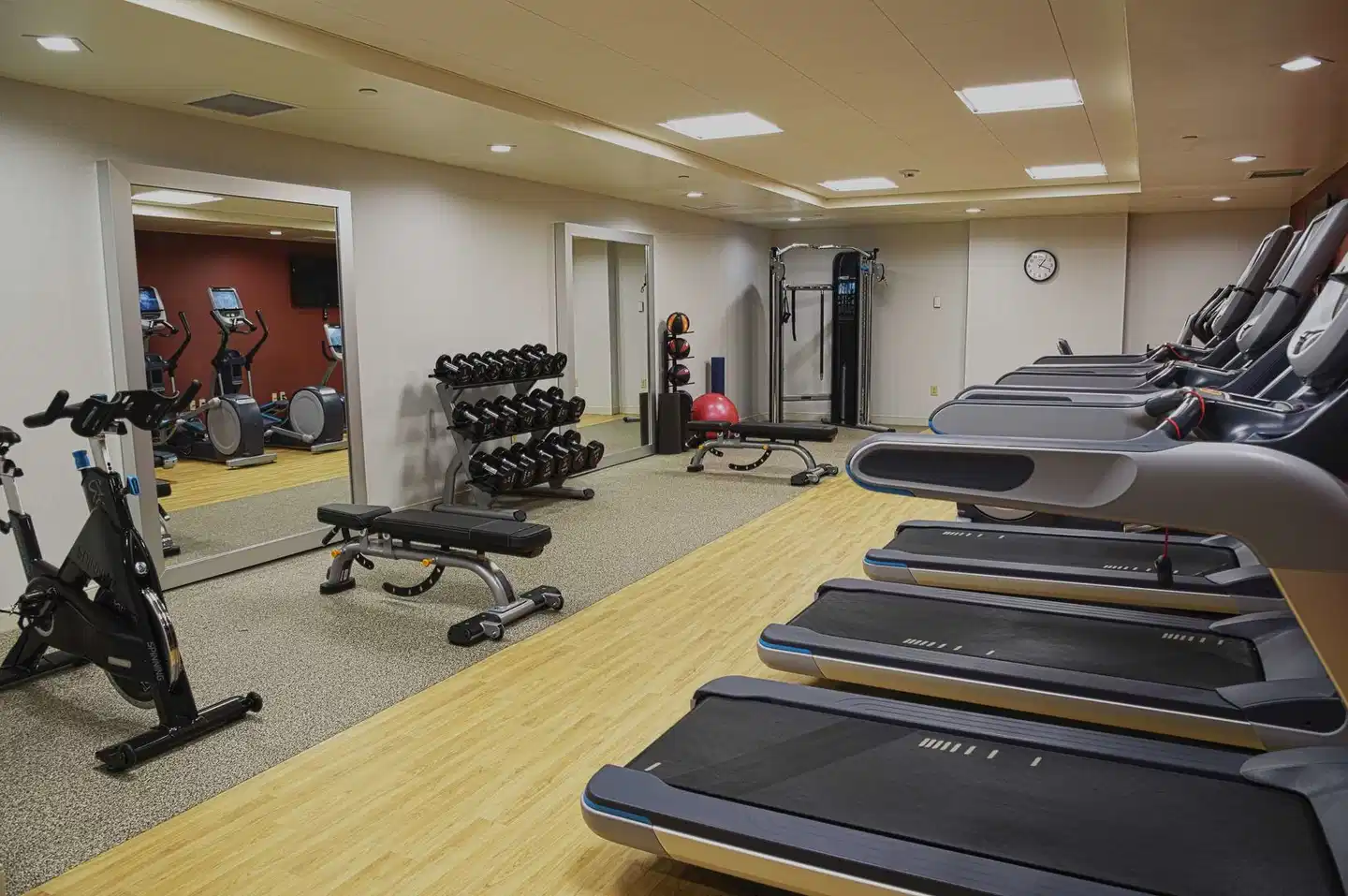 DoubleTree by Hilton Helena Downtown Sport und Entertainment