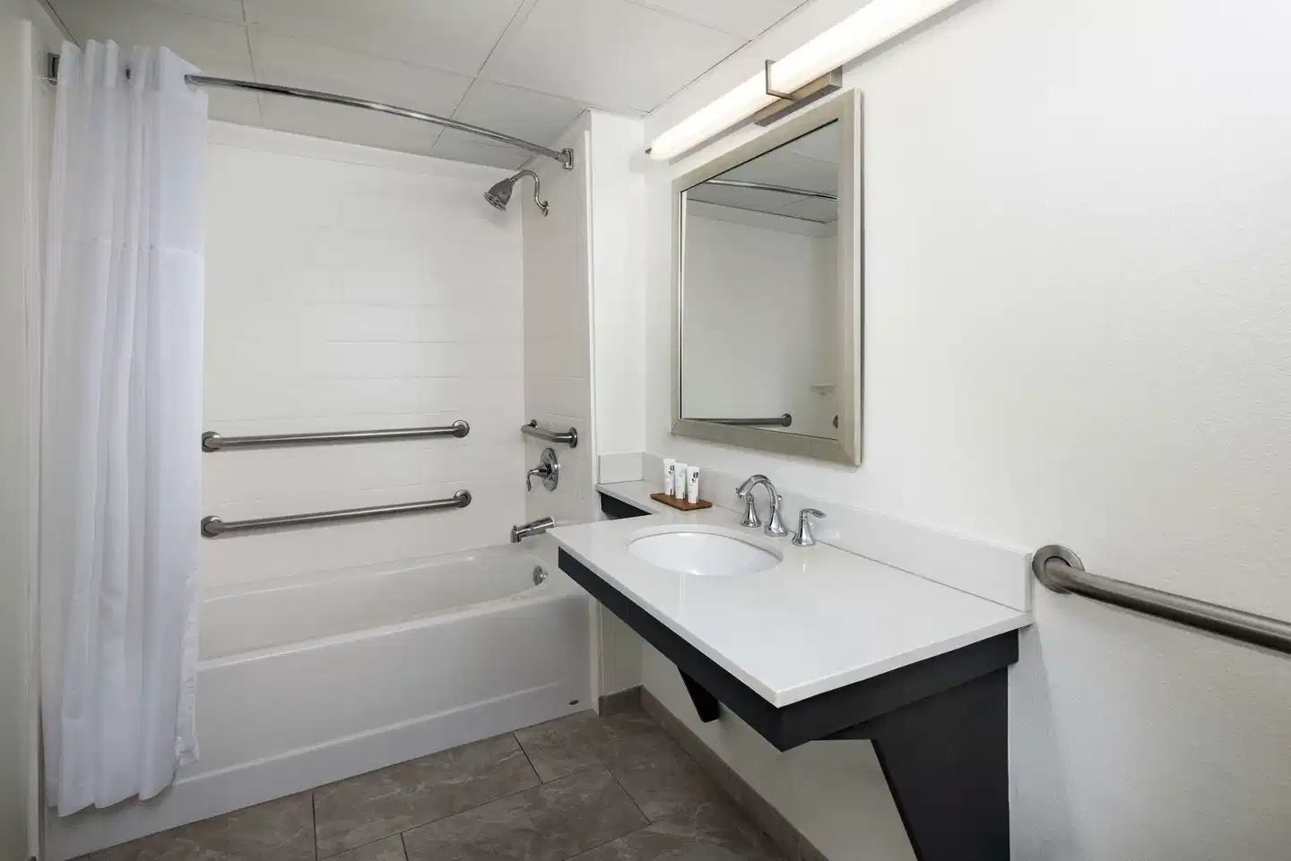 Country Inn & Suites by Radisson Asheville Downtown Tunnel Road