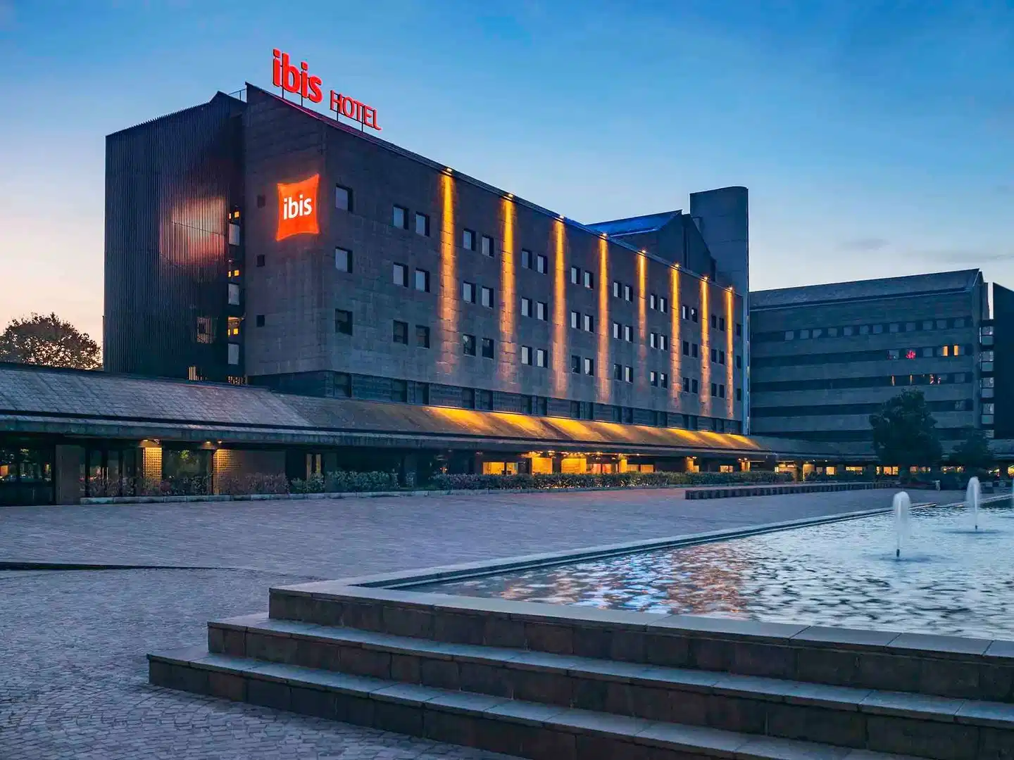 ibis Milano Ca Granda Aussenansicht