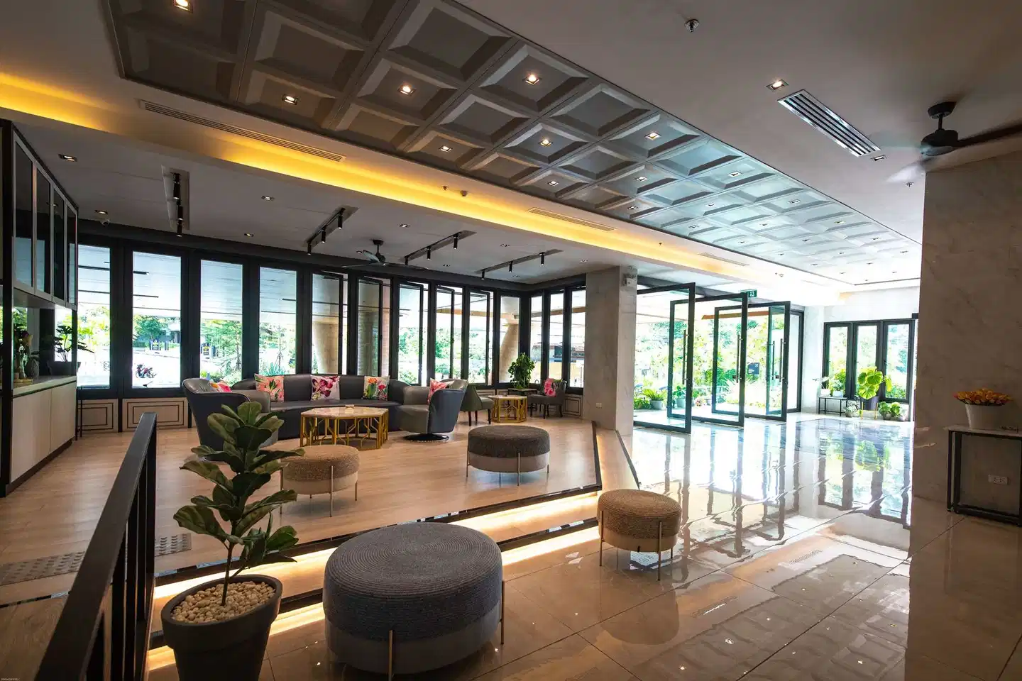 Lewit Hotel Lobby