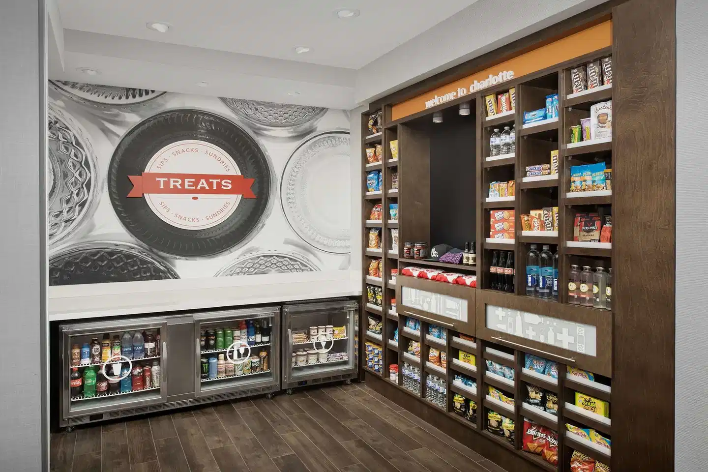 Hampton Inn & Suites Charlotte Airport Lake Pointe Bar