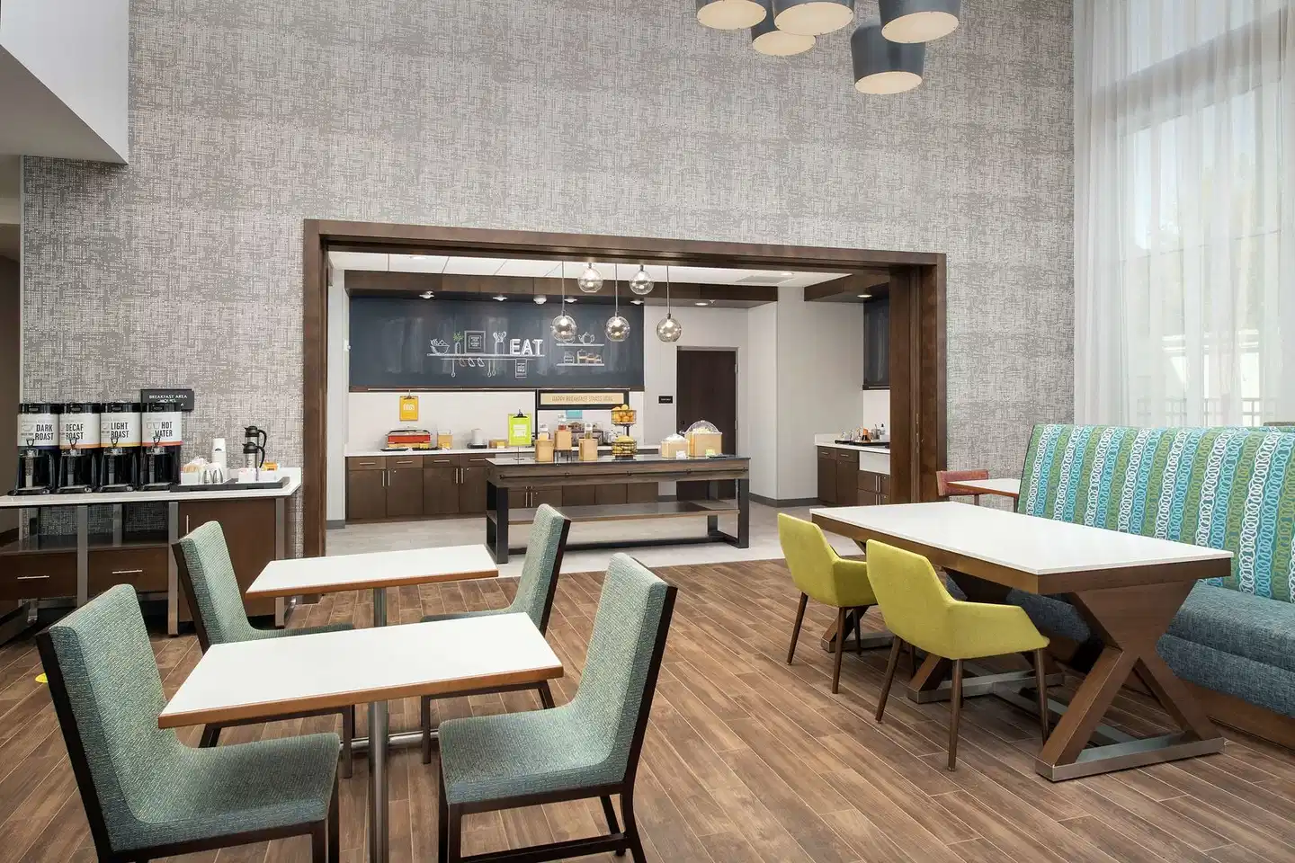 Hampton Inn & Suites Charlotte Airport Lake Pointe Terrasse