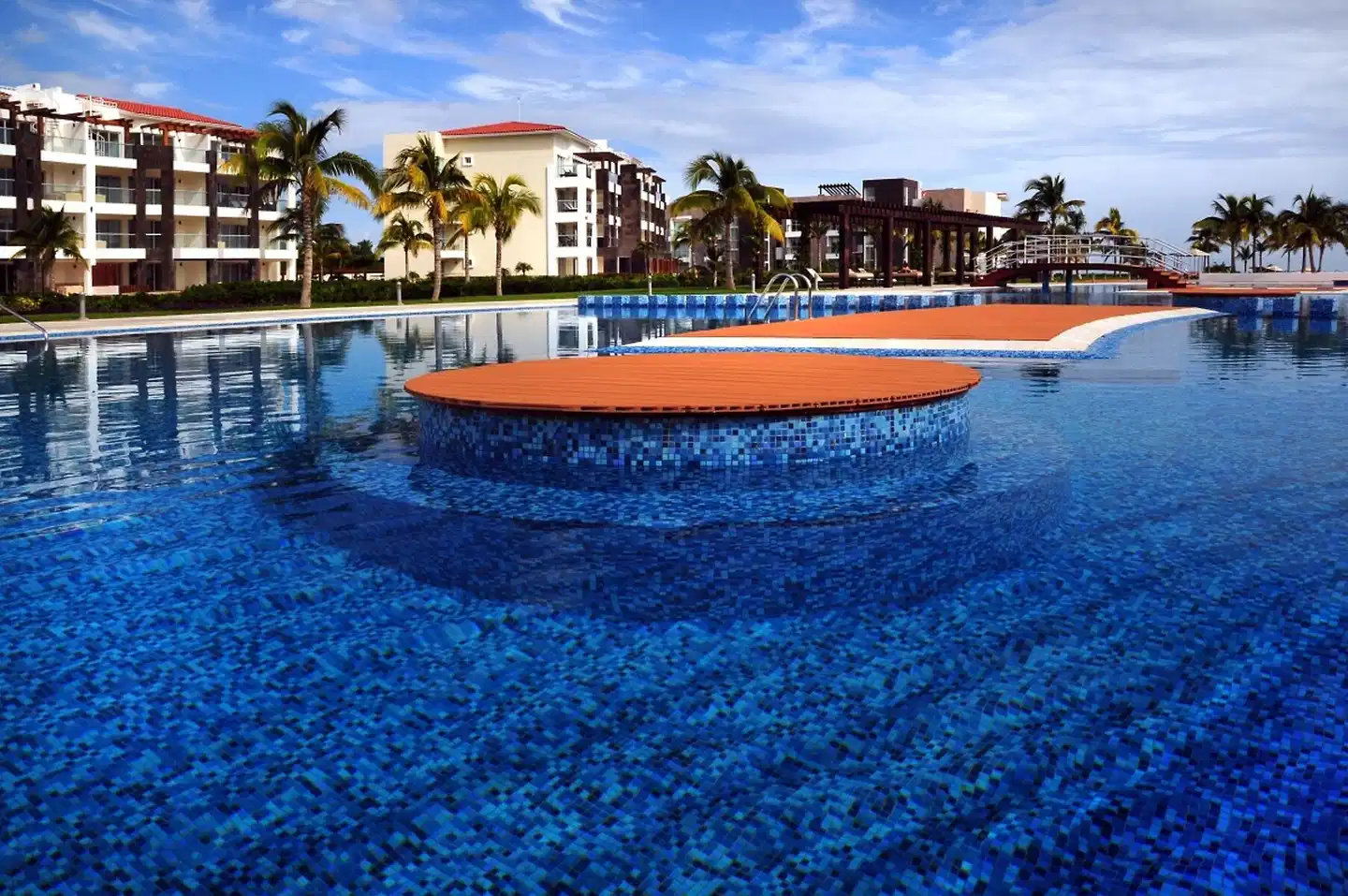 MareAzul Family Beach Condohotel Pool