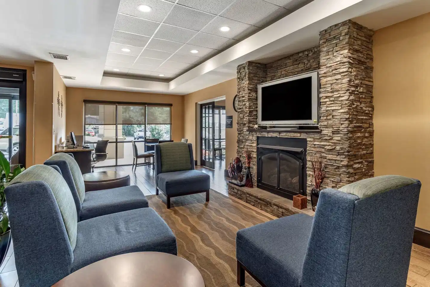 Comfort Inn Biltmore West Lobby