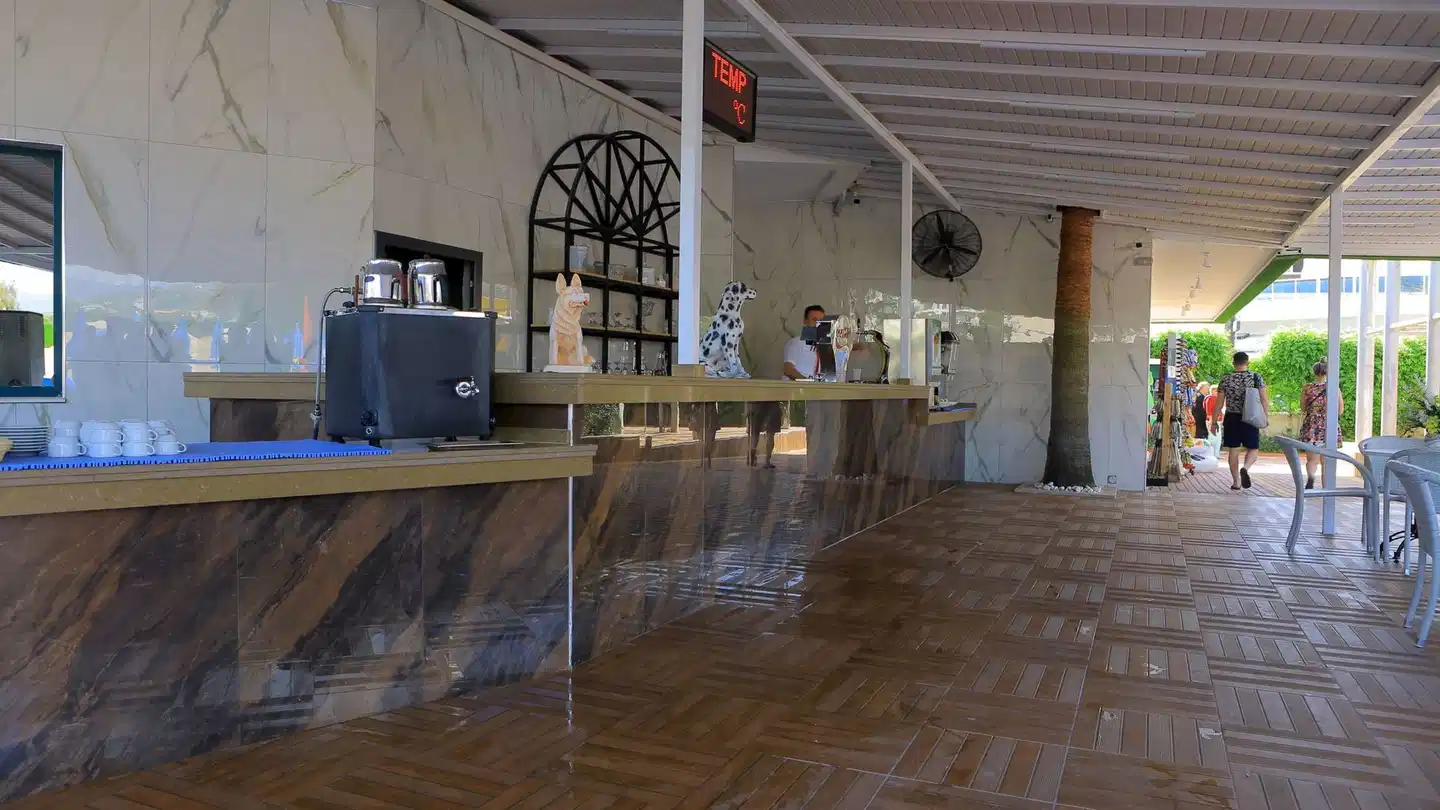 Caretta Relax Hotel Bar