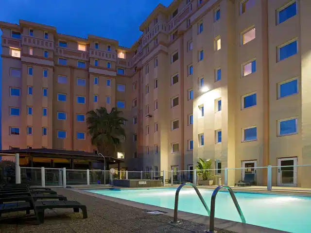 ibis Nice Centre Gare Aussenansicht