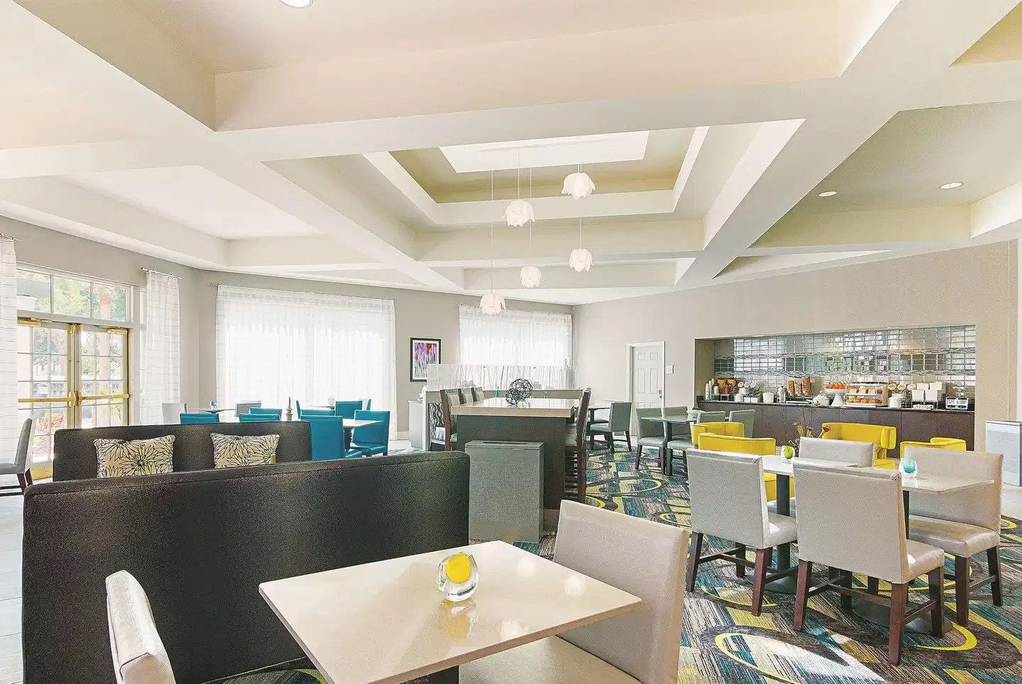 La Quinta Inn & Suites by Wyndham Orlando UCF Bar