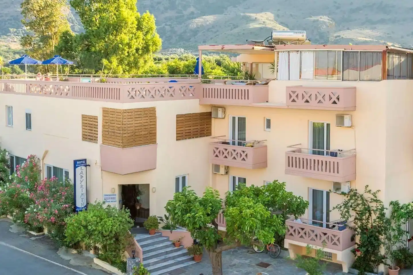 Labyrinth Hotel Aussenansicht