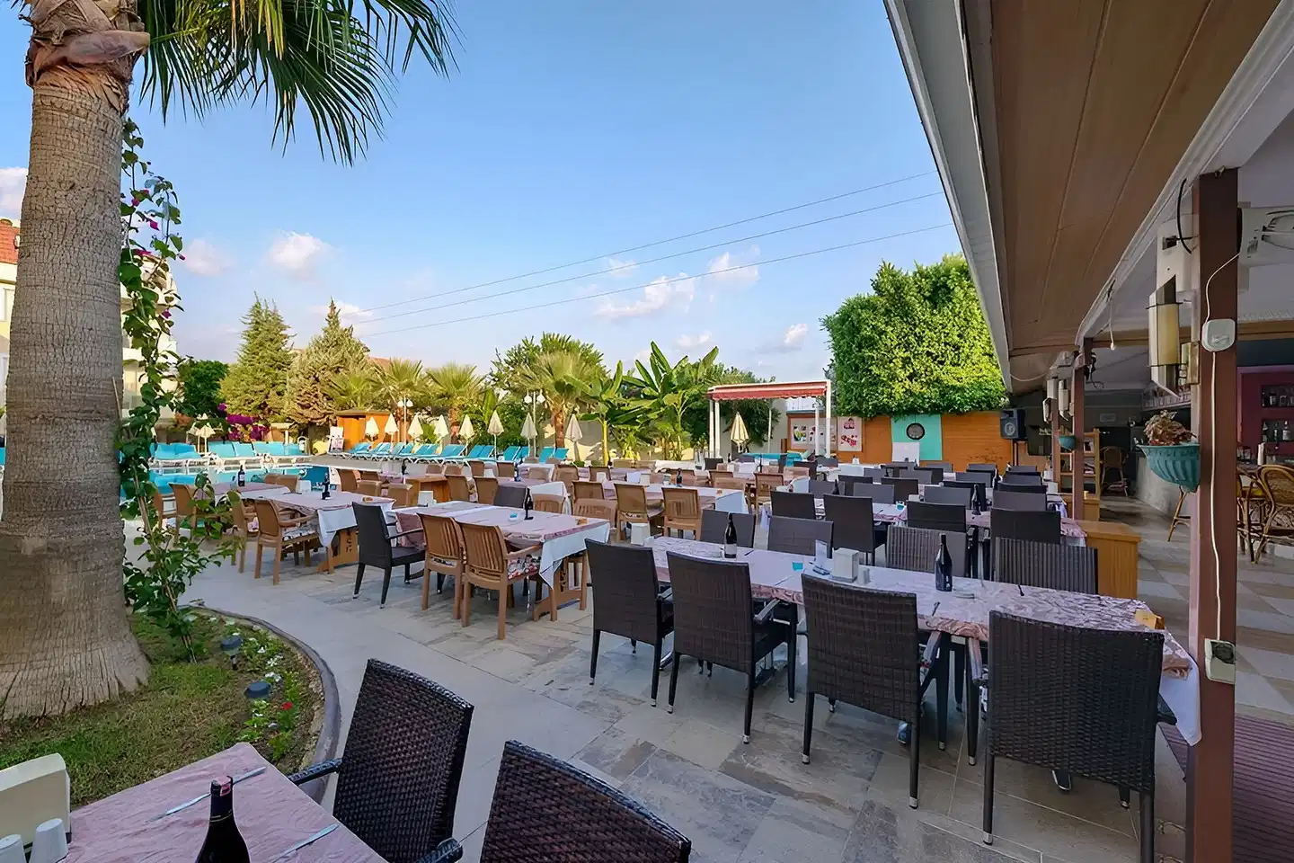 Akalia Suite Hotel & Spa Restaurant