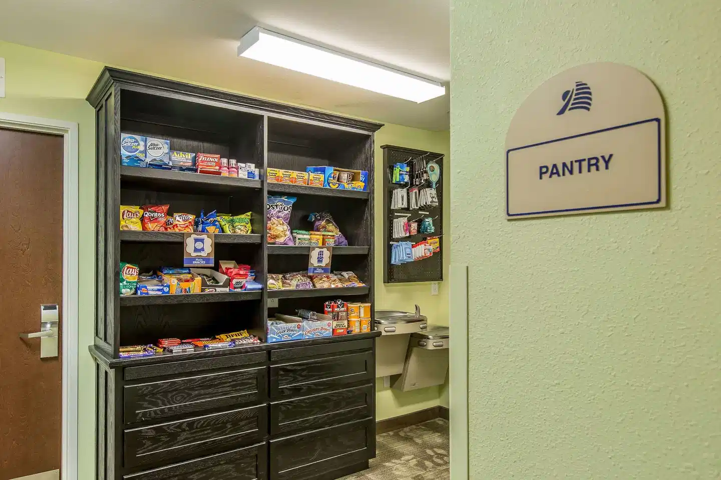 MainStay Suites Camp Lejeune Bar