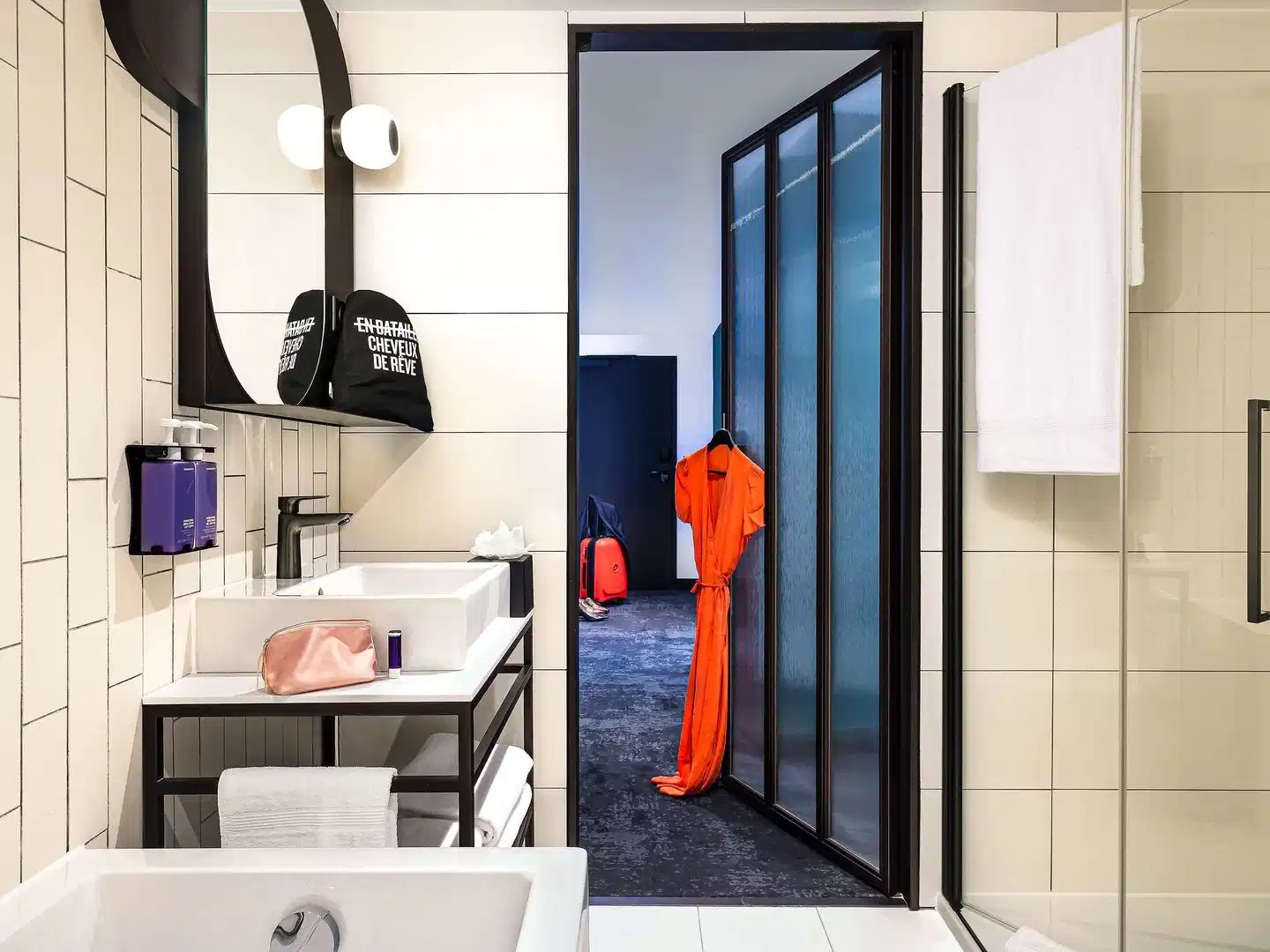 TRIBE Paris La Défense Esplanade