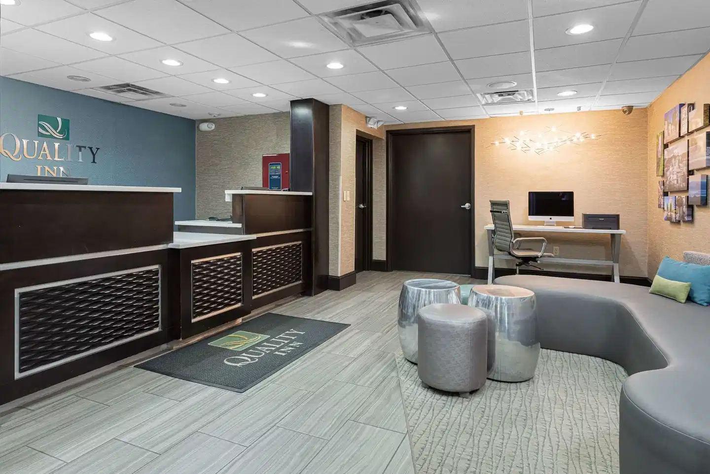 Quality Inn Asheville Downtown Tunnel Road Lobby