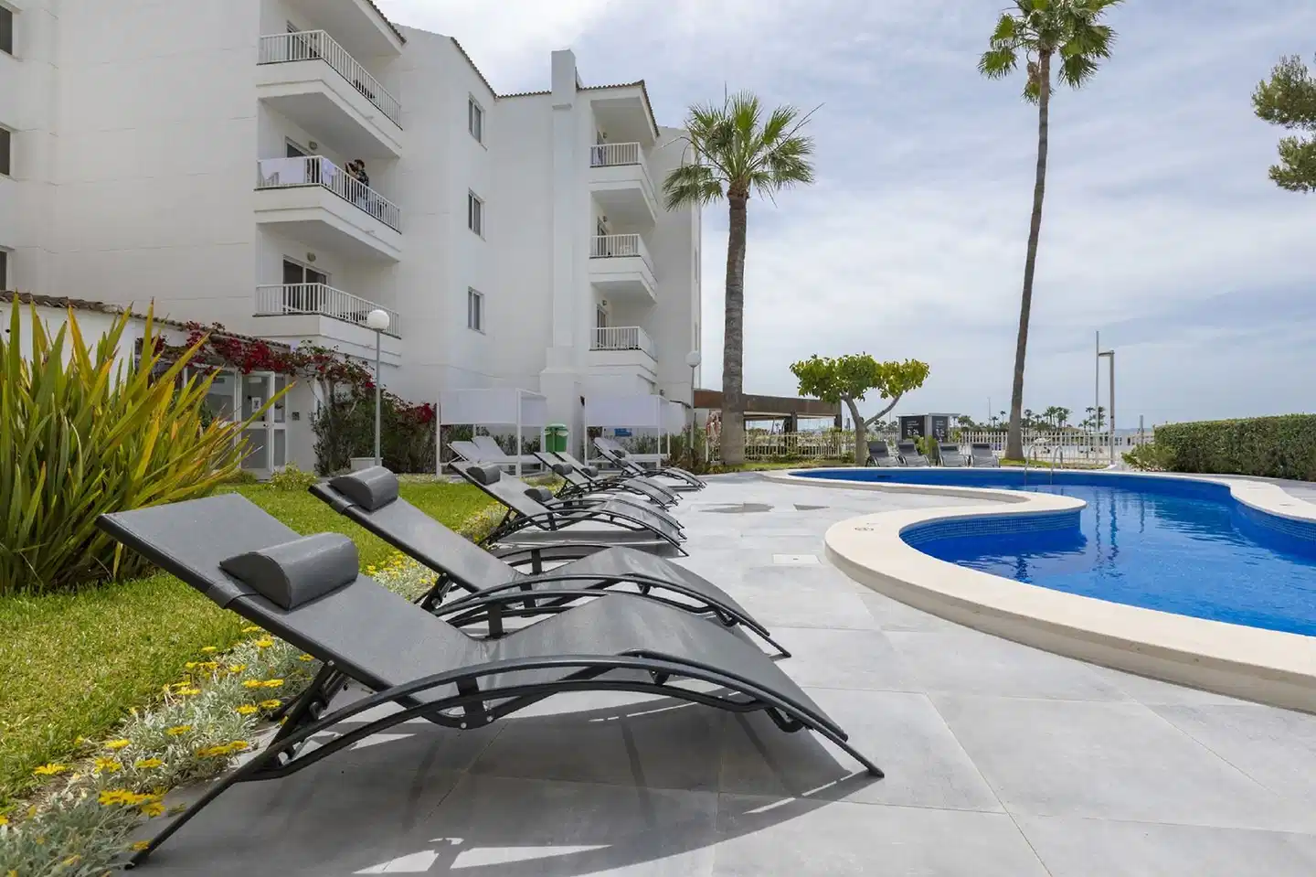 Sand Beach Pool