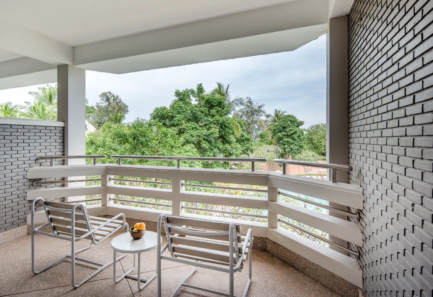 The Regent Cha Am Beach Resort Terrasse