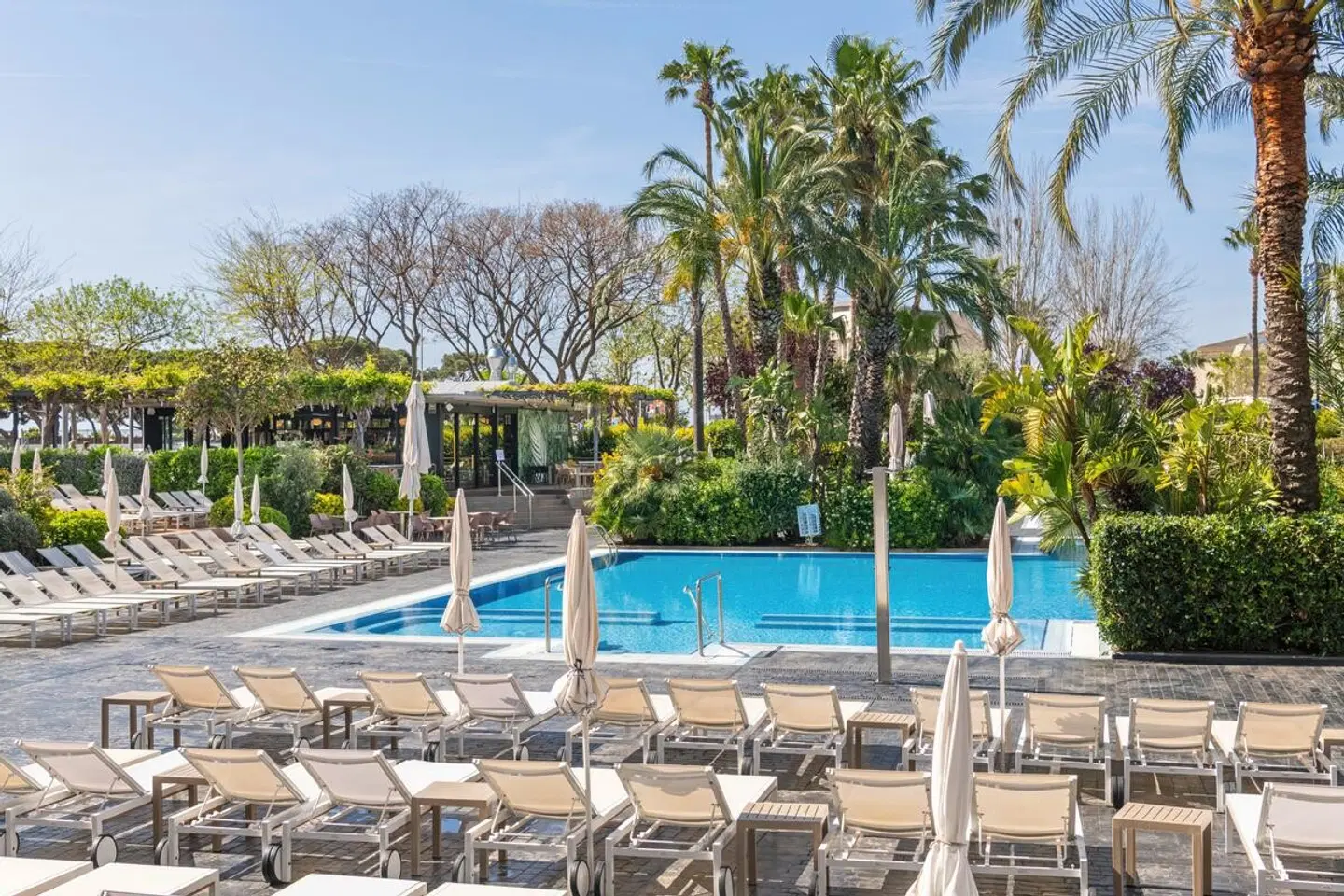 AQUA Hotel Onabrava & Spa OUTDOOR_POOL