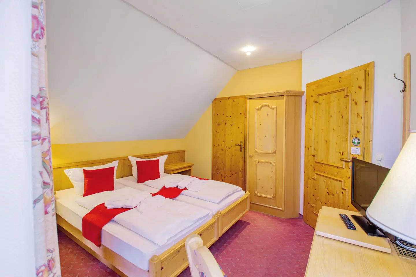 Hotel Himmelsscheibe & Hotel Schloss Nebra ROOM_EXAMPLE