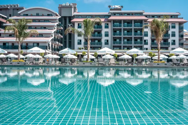 Green Garden Resort & Spa OUTDOOR_POOL