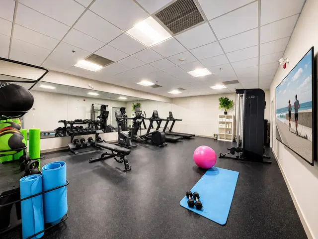 Atrium Hotel Vancouver SPORTS_AND_LEISURE