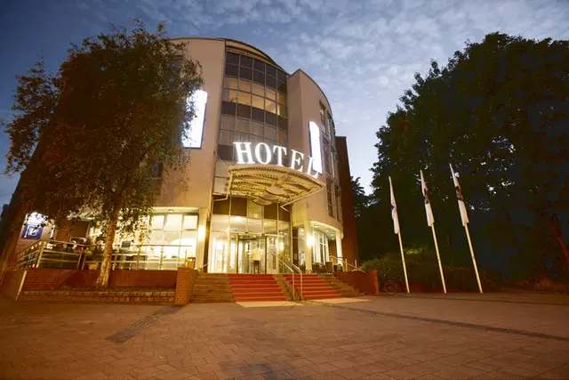 Hotel Kiel By Golden Tulip EXTERIOR