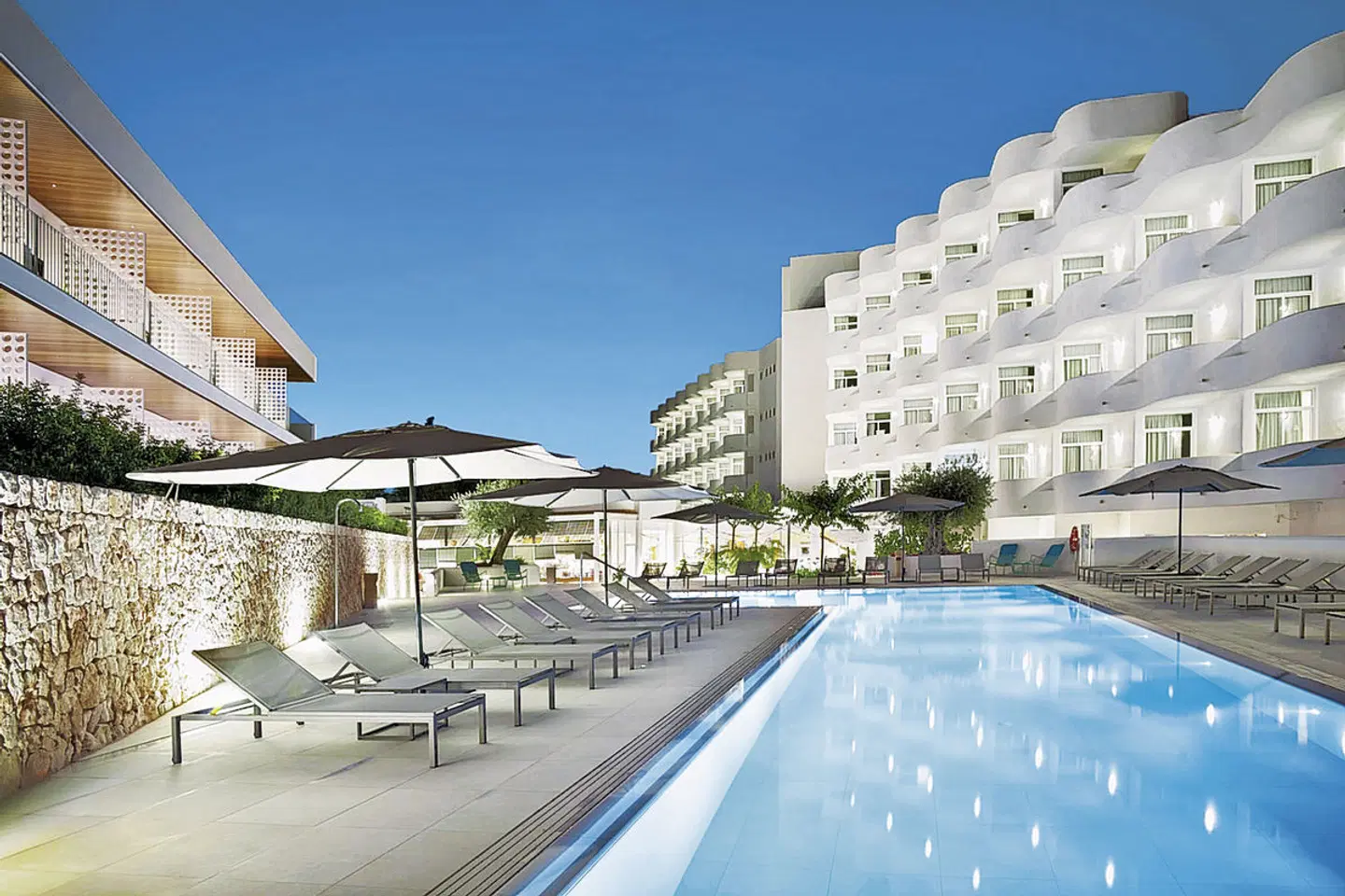 Inturotel Cala Esmeralda OUTDOOR_POOL