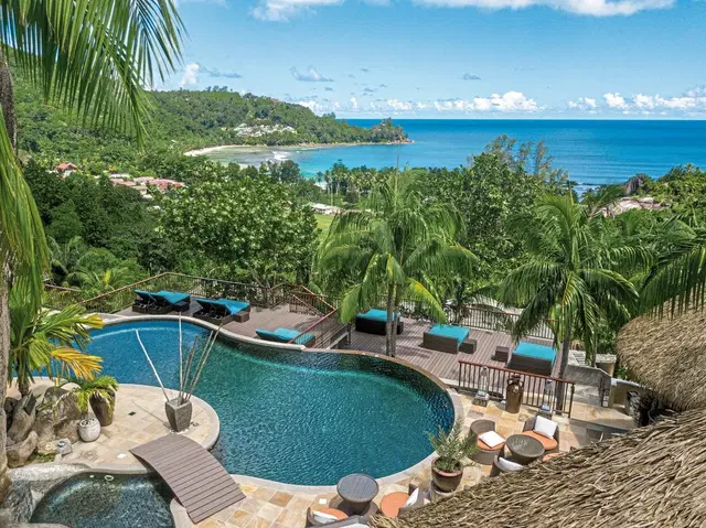 Valmer Resort OUTDOOR_POOL
